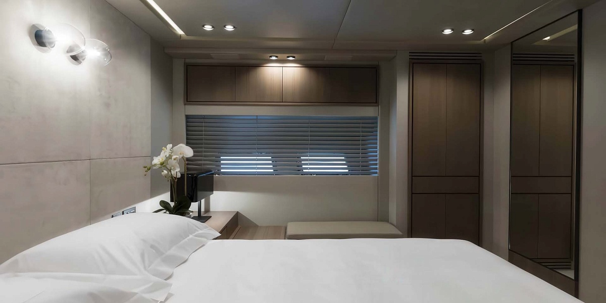 Аренда мега яхты Mangusta 110 Fanamax во Франции